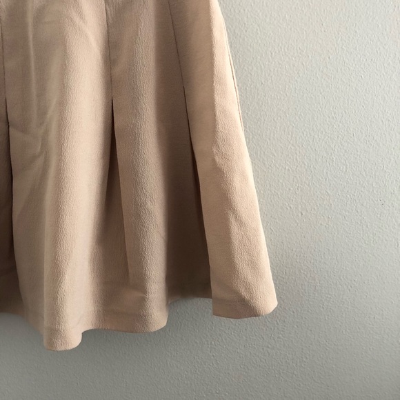 Forever 21 High Waisted Pleated Skirt - Picture 2 of 4